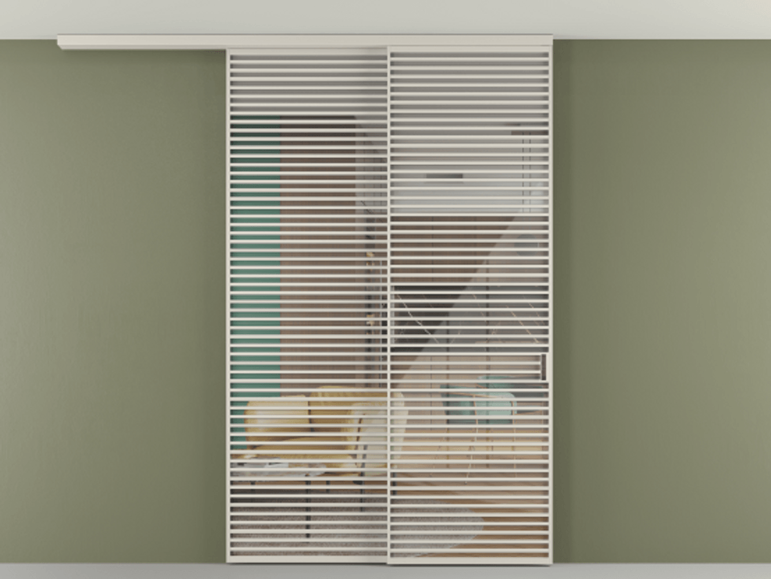 Перегородка Формато вдоль стены на потолок 2 створки с синхронным механизмом АЛПР 040.07 Алюминий облачно-серый Рефлективное прозрачное стекло "Стопсол", калёное Цена 3502215 ₸ | Volhovec