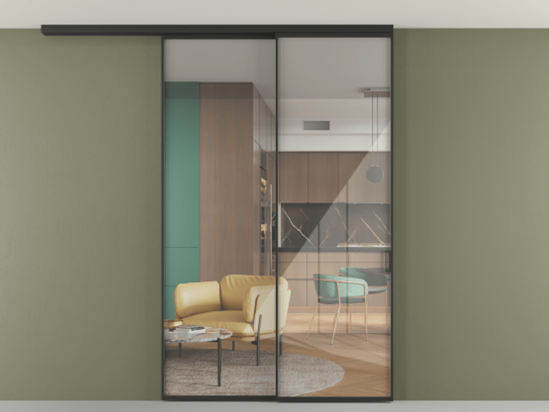 Перегородка Формато вдоль стены на потолок 2 створки с синхронным механизмом АЛПР 040.01 Алюминий Черный Рефлективное прозрачное стекло "Стопсол", калёное Цена 2272990 ₸ | Volhovec