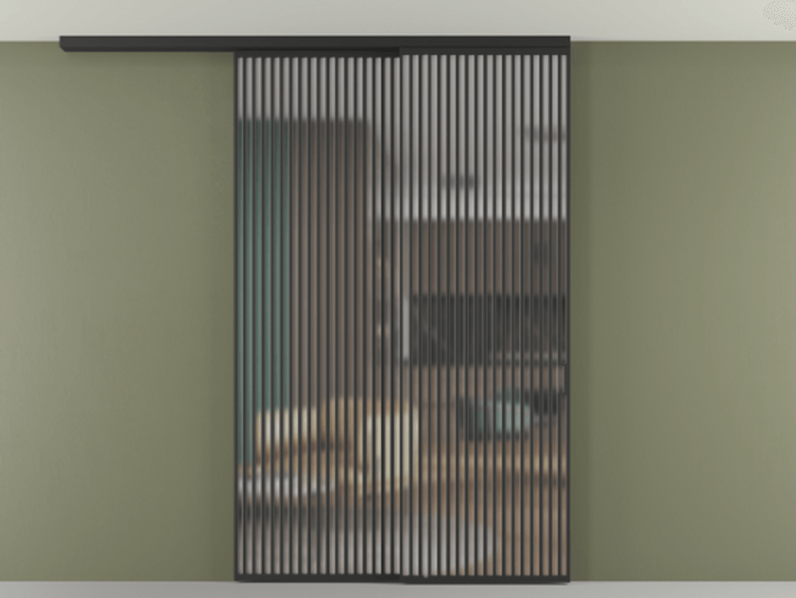 Перегородка Формато вдоль стены на потолок 2 створки с синхронным механизмом АЛПР 040.06 Алюминий Черный Сатинированное стекло "Мателюкс Кристал Вижн", калёное, матовое, каленое 6 мм Цена 3911242 ₸ | Volhovec