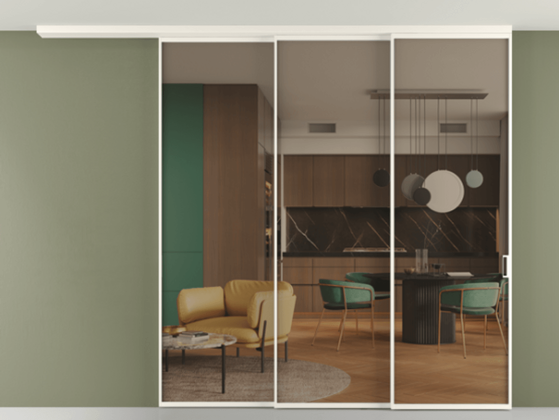 Перегородка Формато вдоль стены на потолок 3 створки с синхронным механизмом АЛПР 040.01 Алюминий пудровый белый Прозрачное бронзовое стекло, триплекс Цена 2888736 ₸ | Volhovec