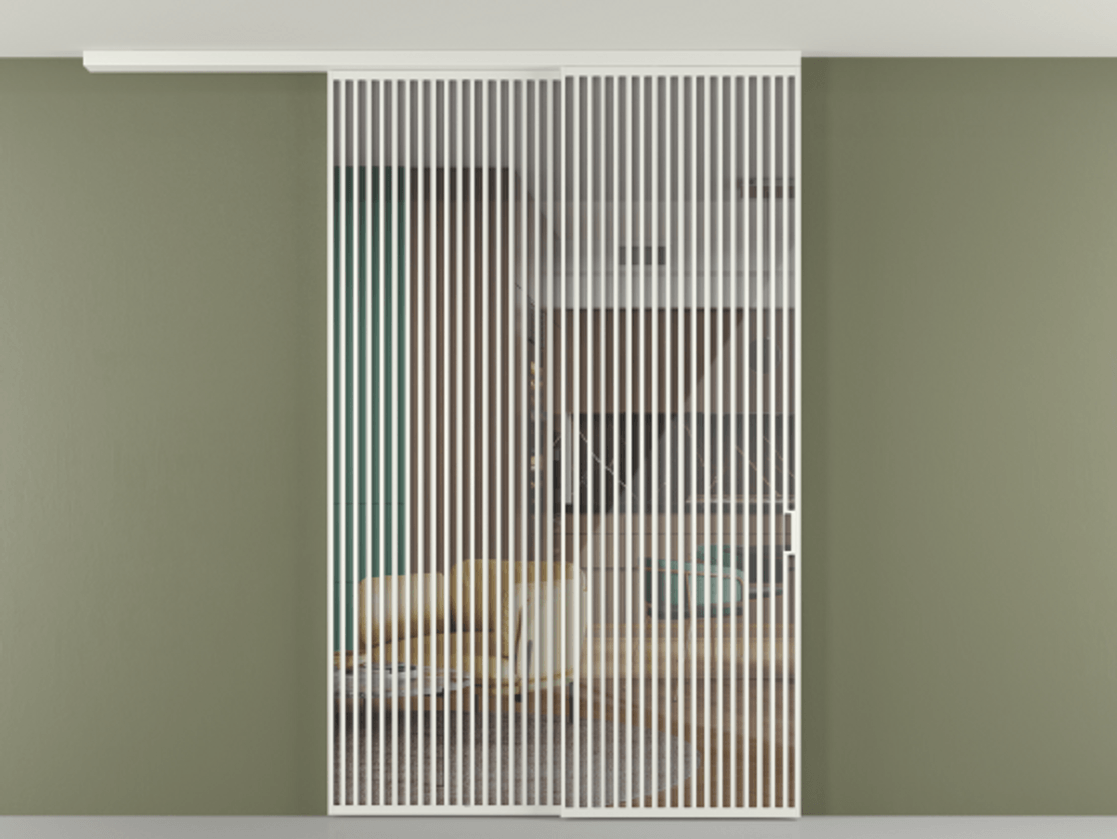 Перегородка Формато вдоль стены на потолок 2 створки с синхронным механизмом АЛПР 040.06 Алюминий светло-серый Рефлективное прозрачное стекло "Стопсол", калёное Цена 4102207 ₸ | Volhovec