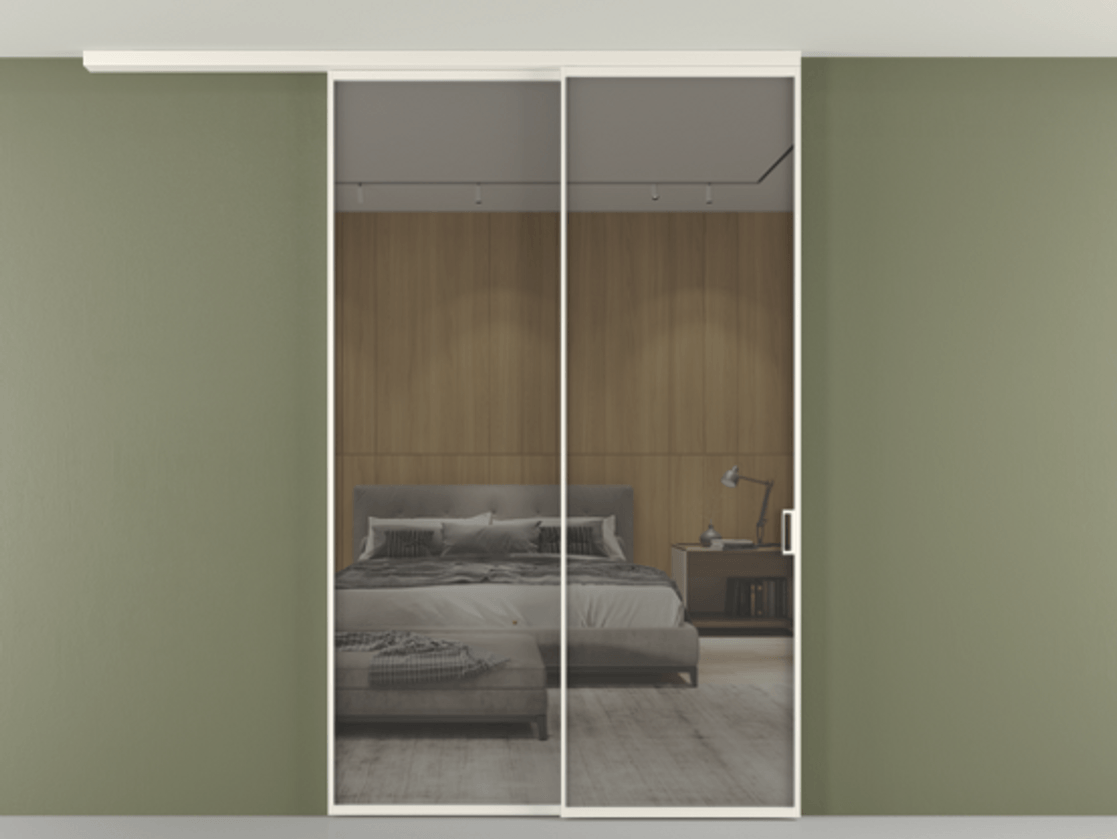 Перегородка Формато вдоль стены на потолок 2 створки с синхронным механизмом АЛПР 040.01 Алюминий пудровый белый Рефлективное серое стекло "Стопсол", калёное Цена 2382458 ₸ | Volhovec