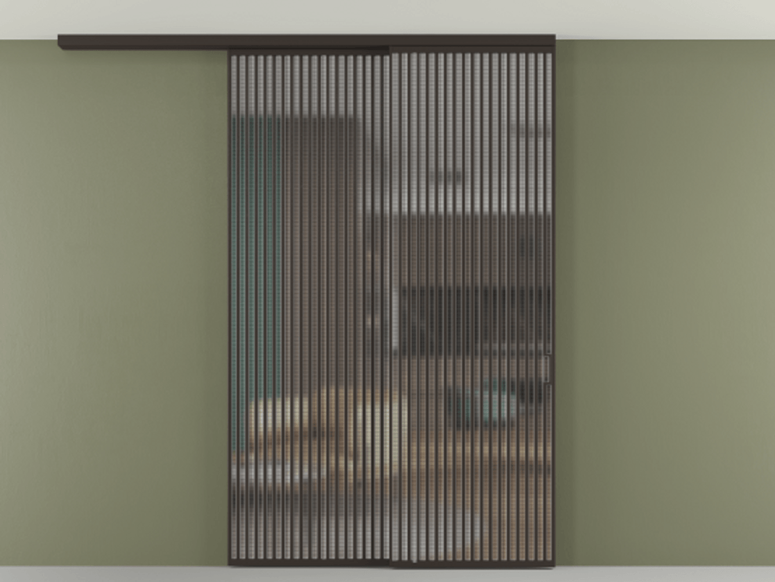 Перегородка Formato вдоль стены на потолок 2 створки с синхронным механизмом АЛПР 040.06 Алюминий антрацит Декоративное стекло с сеткой "Mesh silver", триплекс Цена 2890720 ₸ | Volhovec