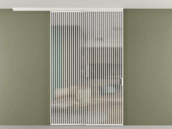 Алюминевая перегородка pv2_2_06_ Алюминий светло-серый Mesh silver. Цвет Алюминий светло-серый. Материал Алюминий в эмали. Коллекция Перегородка Formato вдоль стены на потолок 2 створки с синхронным механизмом. Картинка.